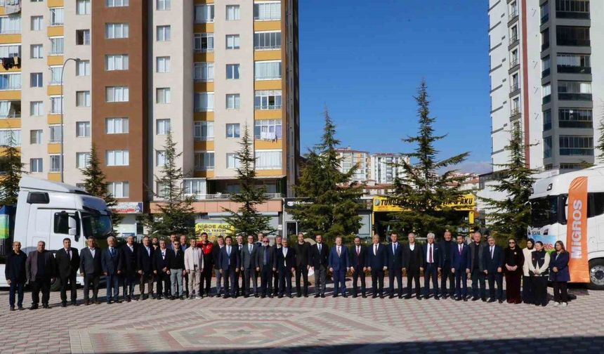 Yerli ve mili tohumlarla üretilen patates ile barbunyanın ilk alımı Niğde’de gerçekleştirildi