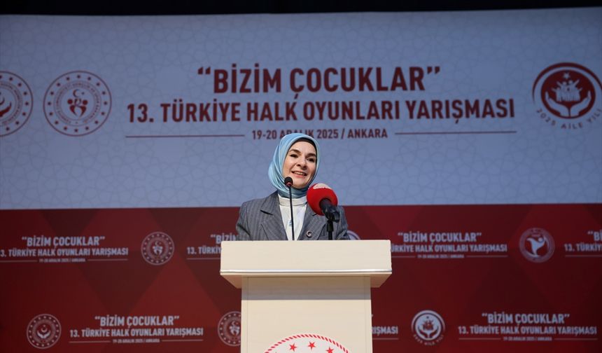 Bakan Göktaş, 'Bizim Çocuklar 13. Türkiye Halk Oyunları Yarışması'nın açılış törenine katıldı