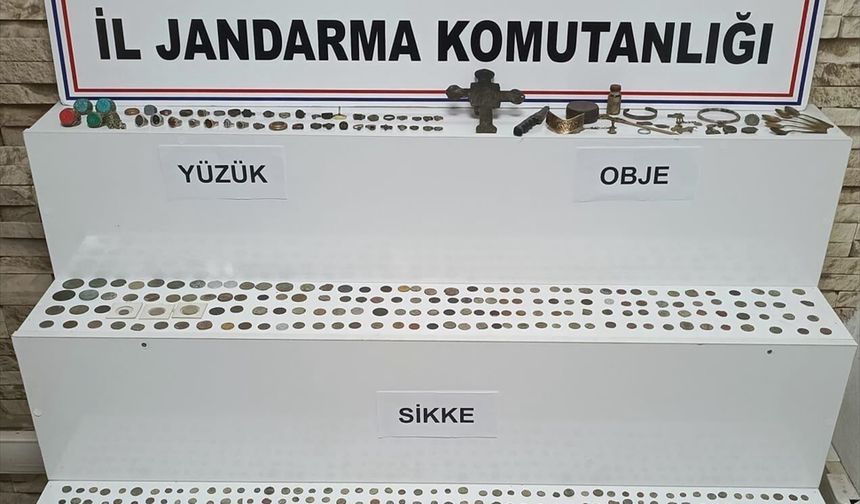 Diyarbakır'da Bizans dönemine ait 690 sikke, 47 yüzük ve 26 obje ele geçirildi