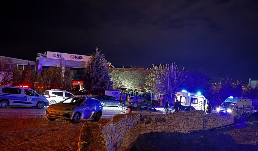 Elazığ'da fabrikada çıkan yangında 16 işçi dumandan etkilendi