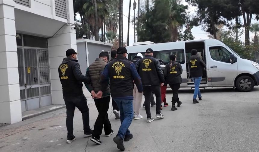 Mersin merkezli fuhuş operasyonunda yakalanan 3 zanlı tutuklandı