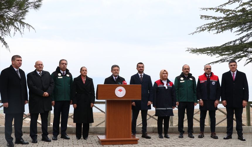 Tarım ve Orman Bakanı Yumaklı, Burdur Gölü Eylem Planını açıkladı: