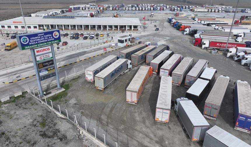 Yunanistan'daki çiftçi eylemi, Avrupa'ya yük taşıyan tır sürücülerini etkilemeye devam ediyor