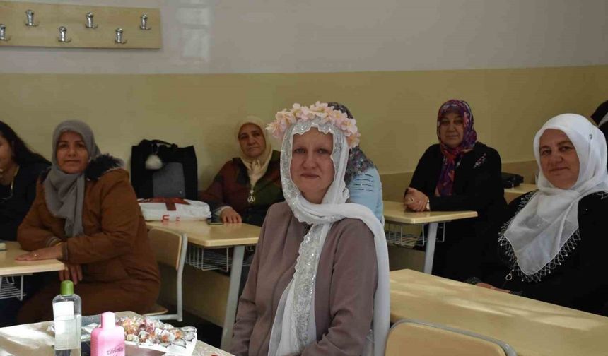 Alman kadın, Kur’an-ı Kerim’den etkilenip Müslüman oldu