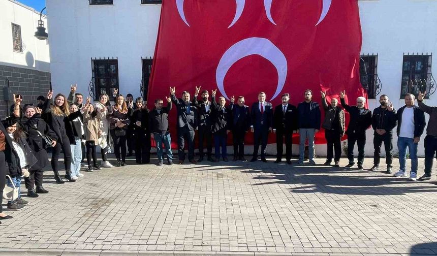 Diyarbakır'da MHP'ye katılımlar devam ediyor