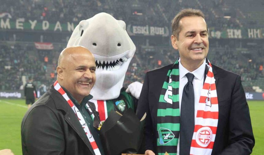 Kocaelispor ve Antalyaspor başkanlarından dostluk mesajı