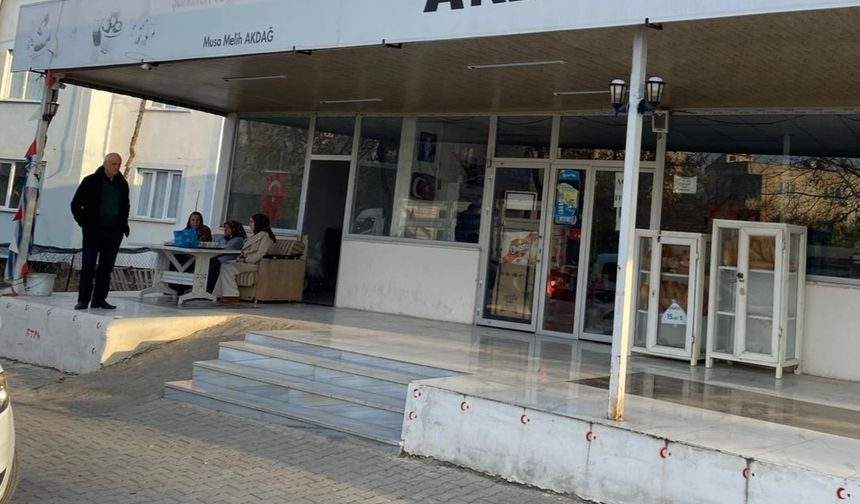 Osmaniye'de çaldıkları minibüsle 2 market soydular