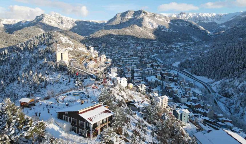 Sakin Şehir Şavşat'tan kartpostallık kış manzaraları