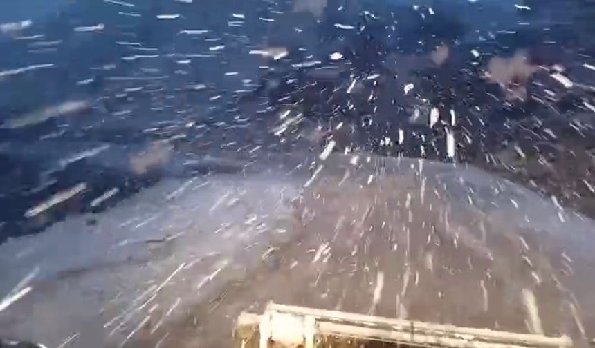 Siirt’te kar yağışı etkili oldu, ekipler yol açma çalışmalarına başladı