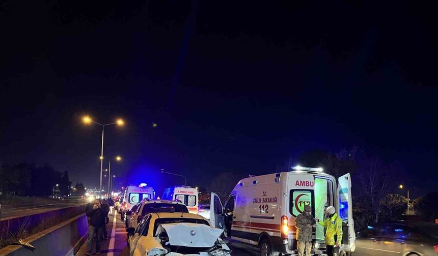 Tekirdağ’da zincirleme kaza: 2’si asker 5 yaralı