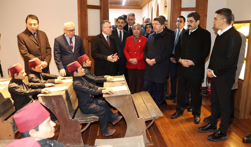 Adalet Bakanı Tunç, Sivas'ta ziyaretlerde bulundu