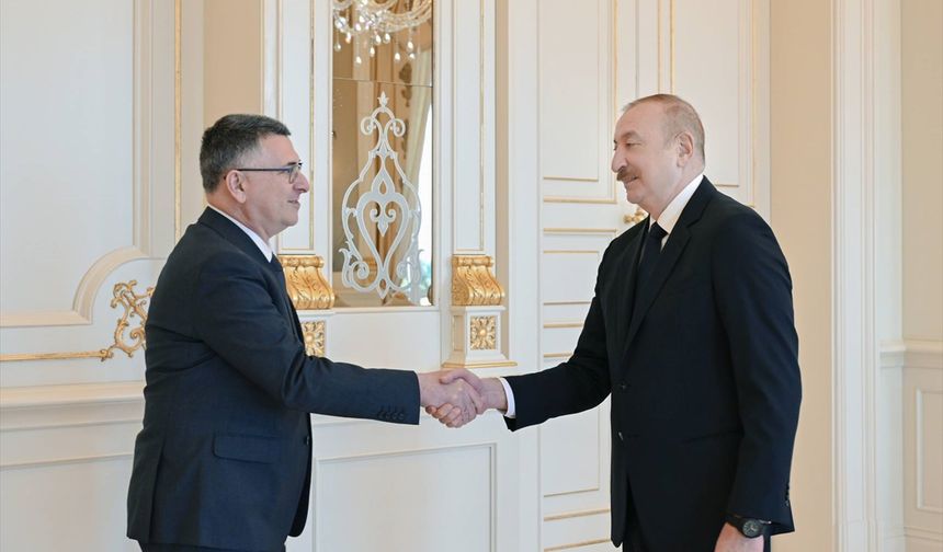 Azerbaycan Cumhurbaşkanı Aliyev, İsrail Dışişleri Bakanı Saar'ı kabul etti