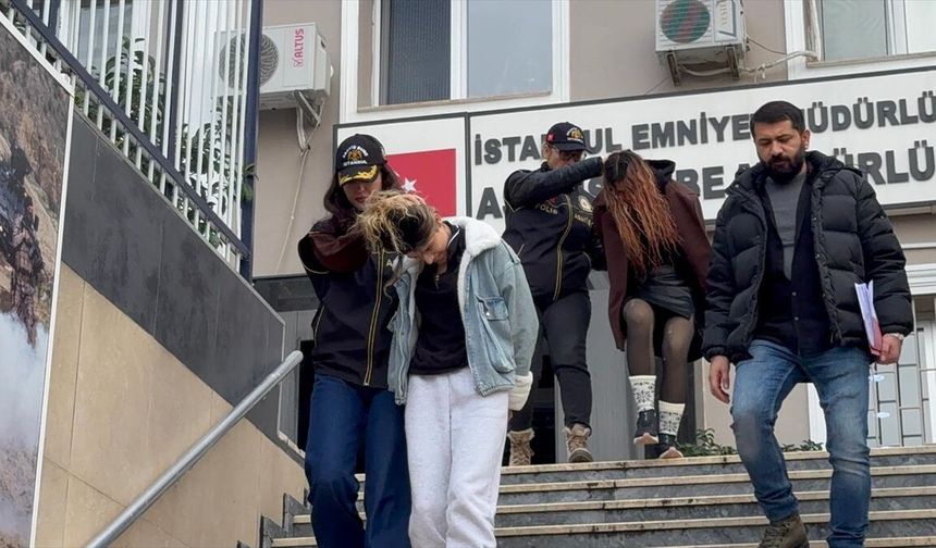 Bakırköy'de iki evden ziynet eşyalarının çalınmasına ilişkin 2 kadın zanlı yakalandı