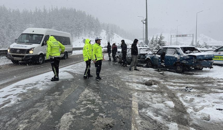 Kahramanmaraş'ta kar yağışı etkili oluyor