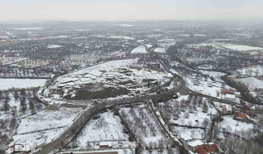 Arslantepe Höyüğü karla kaplı haliyle havadan görüntülendi