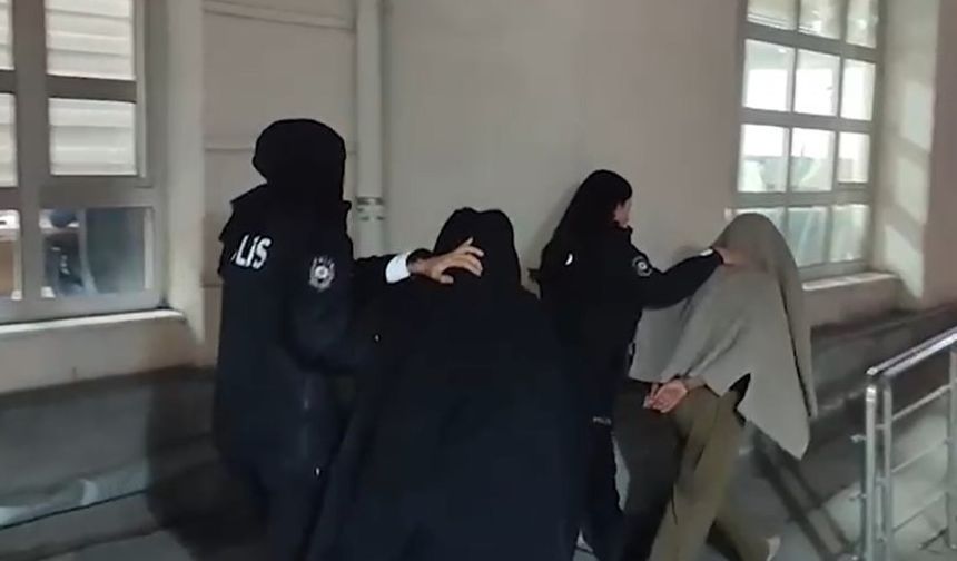 Fuhuş pazarlığı yaptıkları şahsın altın ve dövizlerini çalan kadınlar yakalandı
