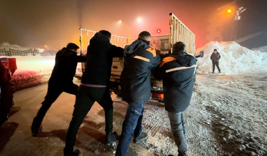 Hava sıcaklığı -25'lere düştü, araçlar arıza vermeye başladı