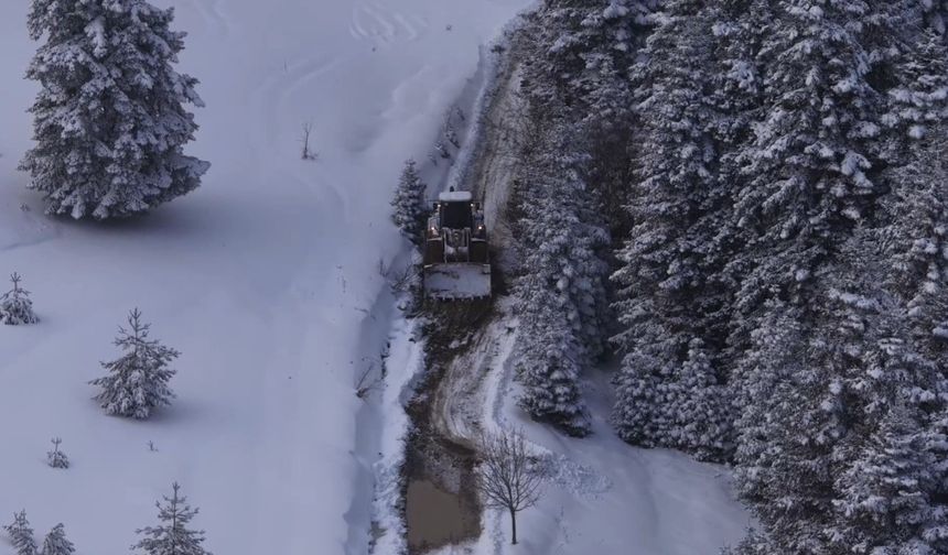 Sinop'ta karla mücadele çalışmaları devam ediyor