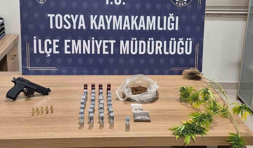 Uyuşturucuyla yakalanan sanık: 'Ağrılarım geçsin diye uyuşturucu madde kullanmaktayım'