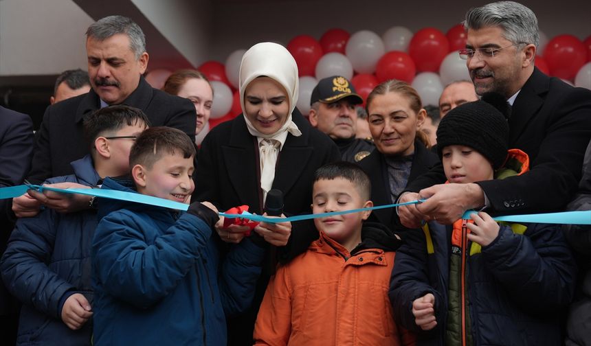 Bakan Göktaş, Erzurum'da Engelli Aktif Yaşam Merkezi'nin açılışına katıldı