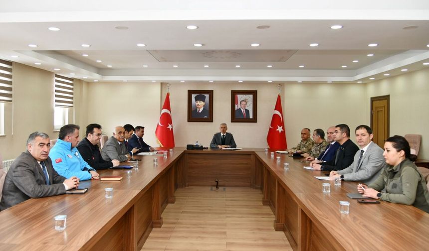 Çıldır Gölü'nde düzenlenecek festival buzdaki çözülmeler nedeniyle iptal edildi