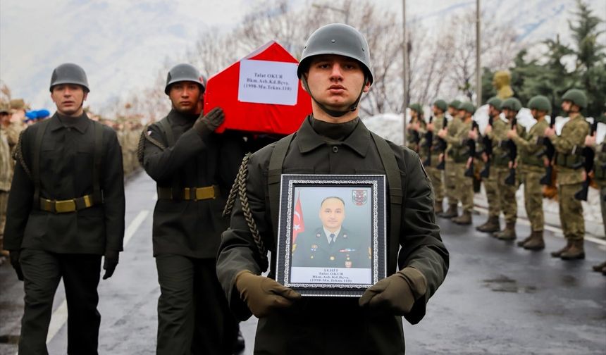 Hakkari'de rahatsızlanan ve kaldırıldığı hastanede şehit olan asker için tören düzenlendi