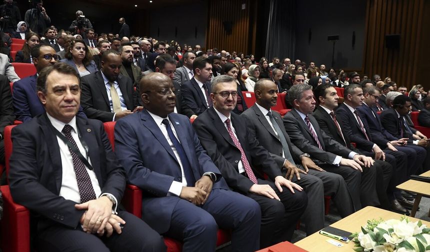 İletişim Başkanı Duran, 'Küresel Dönüşüm Sürecinde Türkiye-Somali İlişkileri Paneli'nde konuştu: