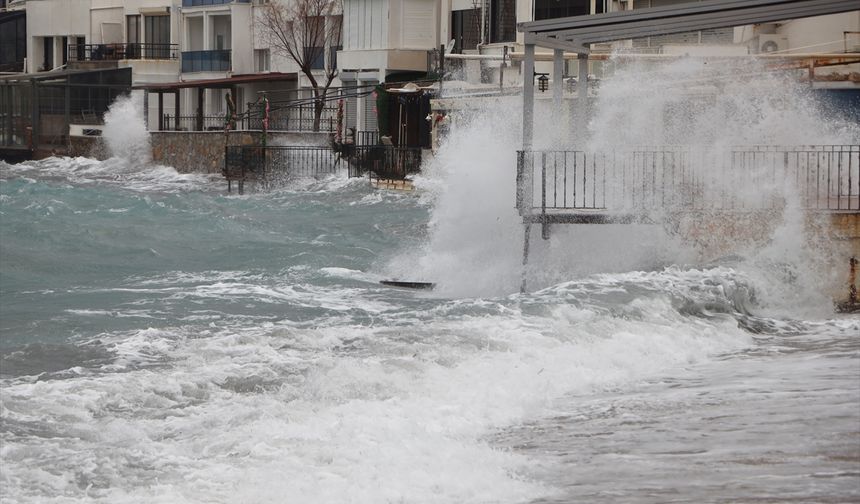 Muğla'da fırtına etkili oluyor