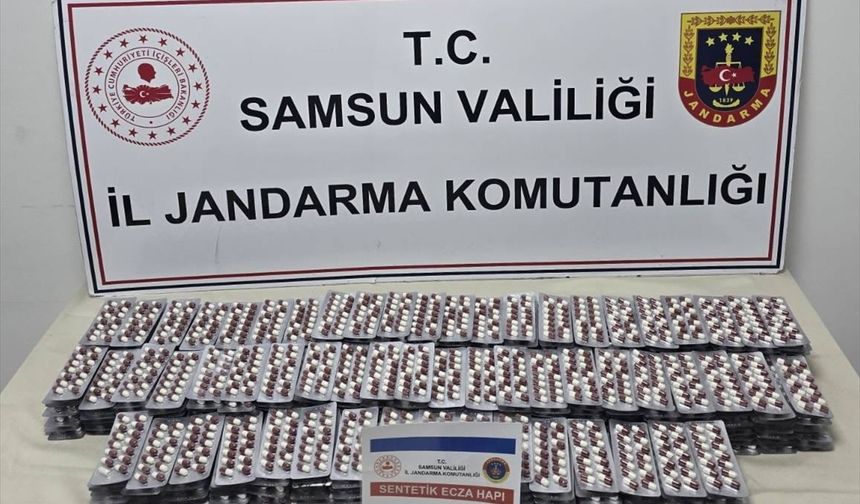 Samsun'da asma tavana saklanan 7 bin 9 uyuşturucu hap ele geçirildi