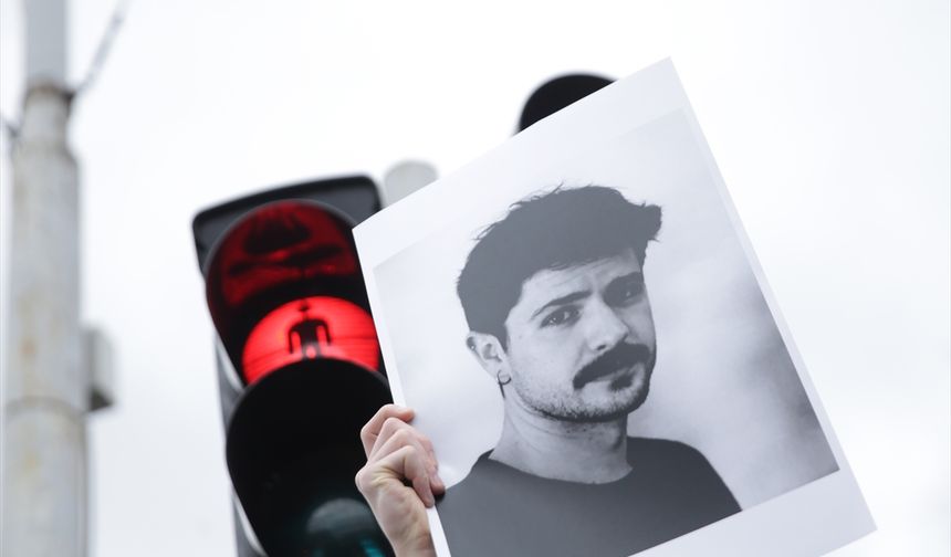 Saraybosnalı öğrenciler, tramvay kazasında hayatını kaybeden üniversite öğrencisini andı