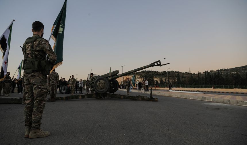 Suriye'nin başkenti Şam'da 14 yıl sonra ilk kez ramazan topu atıldı