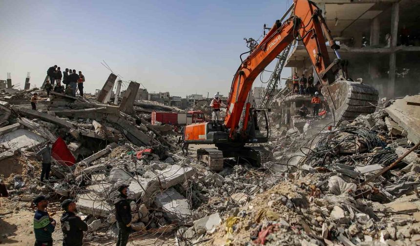 Gazze'de can kaybı 72 bin 73'e yükseldi