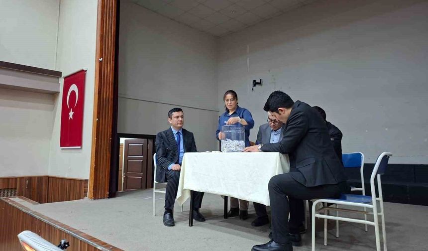 Kurumlarda çalışacak 150 kişi çekilen kurayla belirlendi