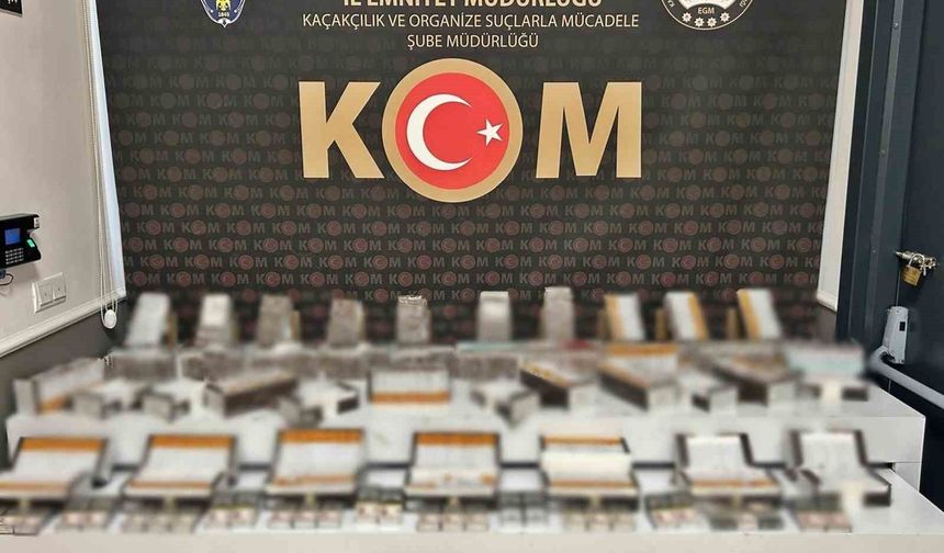 Polisten işyeri ve depoya kaçak makaron baskını