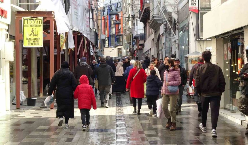 Uzmanlardan uyarı: 'Griptir geçer' demeyin, risk grubunda zatürre tehlikesi bulunuyor