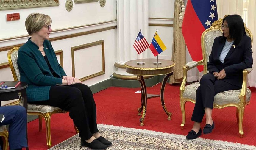 Venezuela Geçici Devlet Başkanı Rodriguez, ABD'li temsilciyle görüştü
