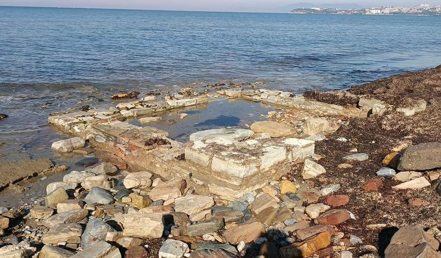 Yağışlar sonrası Kuşadası'nda tarih gün yüzüne çıktı