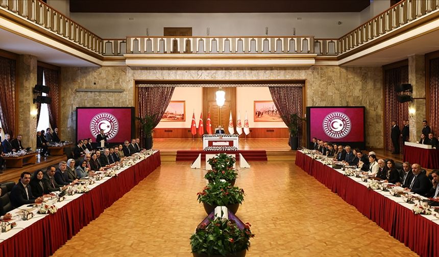 Milli Dayanışma, Kardeşlik ve Demokrasi Komisyonunun hazırladığı rapor, oy çokluğuyla kabul edildi