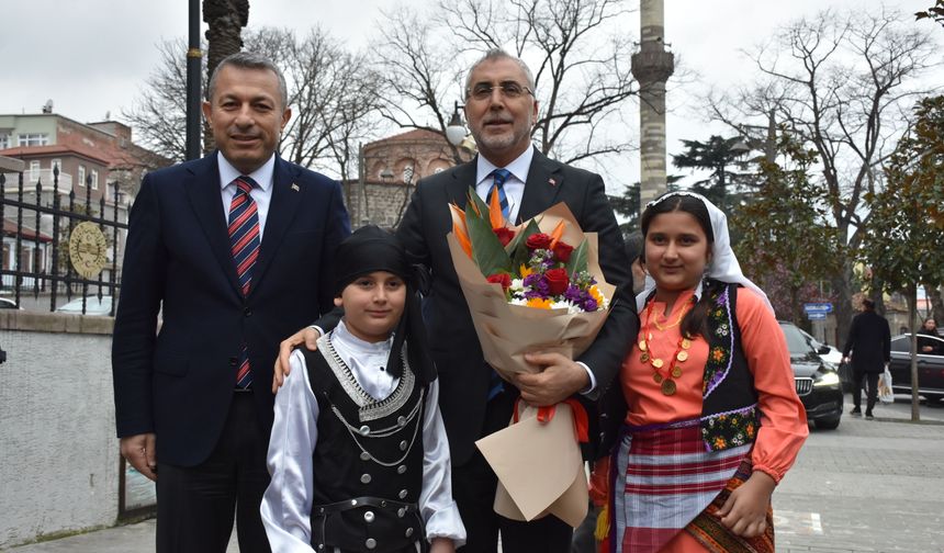 Çalışma ve Sosyal Güvenlik Bakanı Işıkhan, Trabzon'da ziyaretlerde bulundu