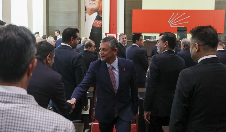 CHP Genel Başkanı Özel, il başkanlarıyla iftarda bir araya geldi