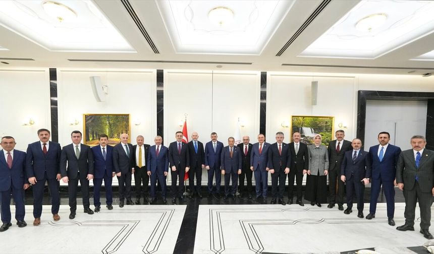 İçişleri Bakanı Çiftçi, TBMM İçişleri Komisyonu üyeleriyle iftarda bir araya geldi