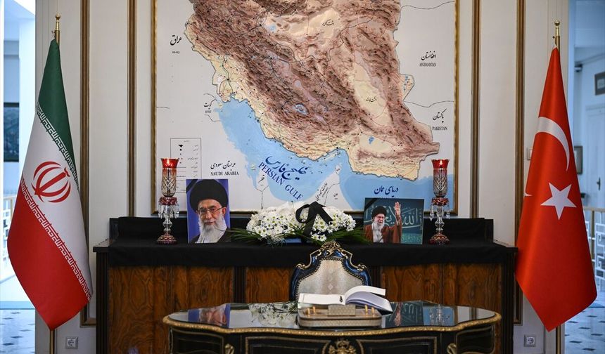 İran'ın Ankara Büyükelçiliğinde, İran lideri Hamaney için taziye defteri açıldı