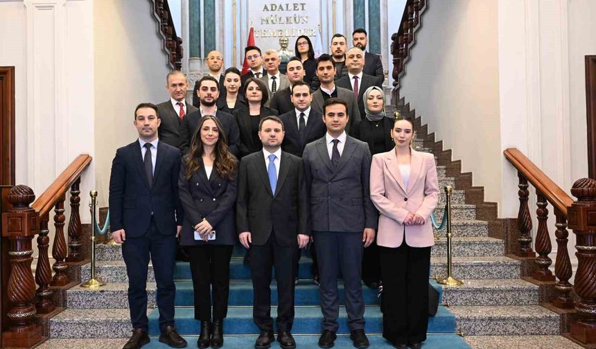 Adalet Bakanı Gürlek, gazetecilerle bayramlaştı