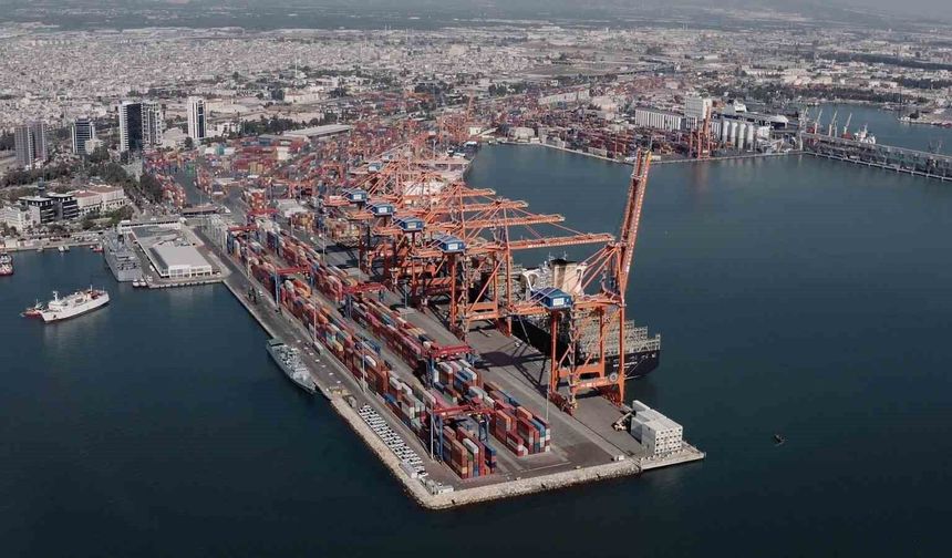 Bakan Uraloğlu: 'Yurt dışı limanlarından, limanlarımıza gelen yük miktarı önceki yılın aynı ayına göre yüzde 8,5 arttı'