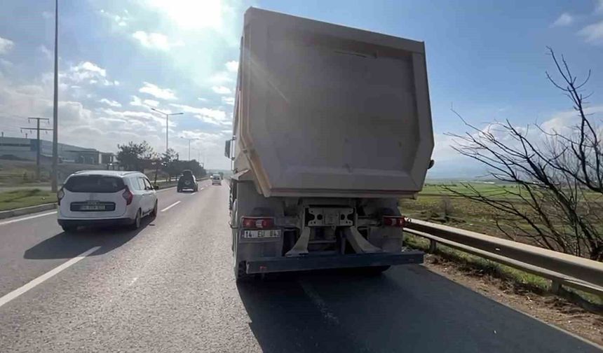 Bolu'da D-100'de feci kaza: 6'sı çocuk 9 kişi yaralandı