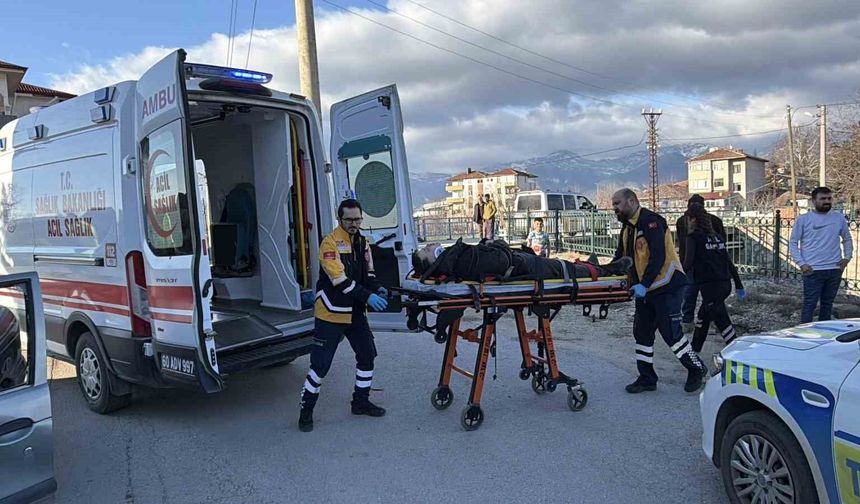 Erbaa'da motosiklet ile otomobil çarpıştı: 2 yaralı