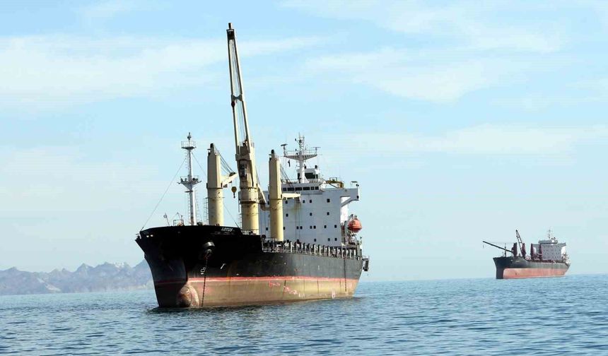 İran: 'ABD-İsrail'in İran'a saldırılarına katılmayan ve desteklemeyen ülkeler Hürmüz Boğazı'ndan geçebilir'