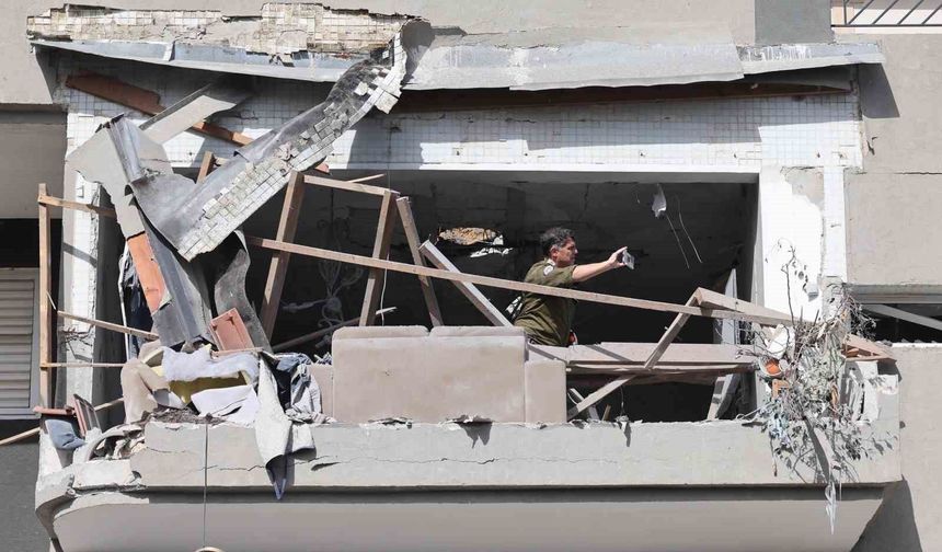 İran'ın İsrail'e misilleme saldırılarında can kaybı 15'e yükseldi