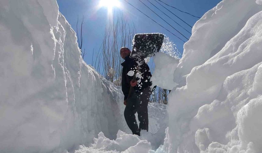 Kar tünelinden evlere ulaşım