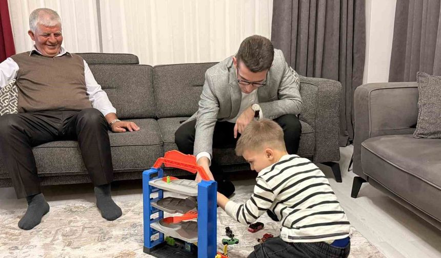 Kaymakam Kaptanoğlu Mardin'de şehit düşen Ergin'in ailesiyle iftar sofrasında buluştu